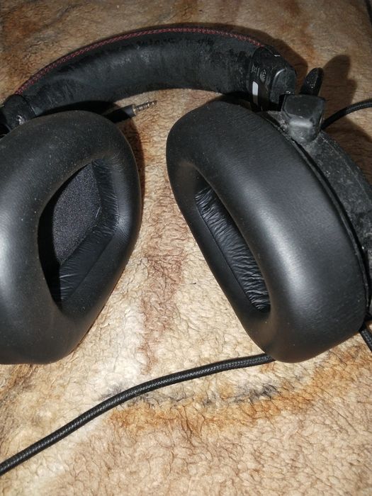 Наушники Hyper X.