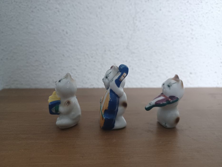 Trio de Gatinhos Músicos em porcelana