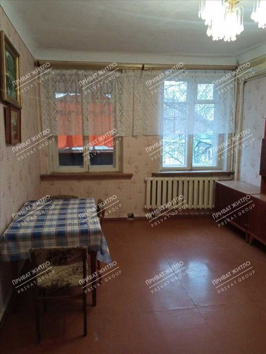 2-кімнатна квартира: ЦУМ, закритий двір, сталінка