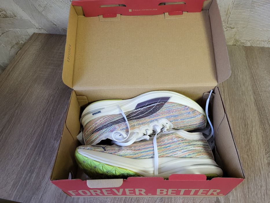 Фірмові кросівки Puma Deviate Nitro SP Running Shoes