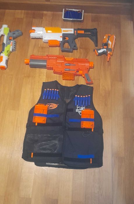 Pacote de Nerf's,colete e carregadores.