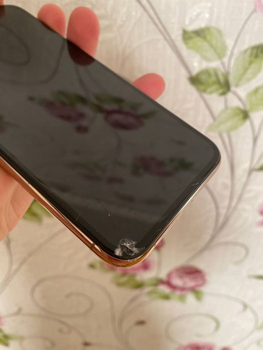 Продам Айфон 11 про