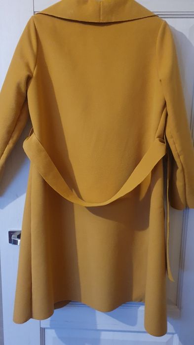 Płaszczyk/Narzutka musztardowa wiosenna