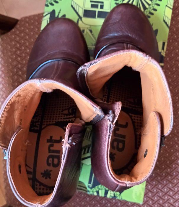 Botins castanhos - Art