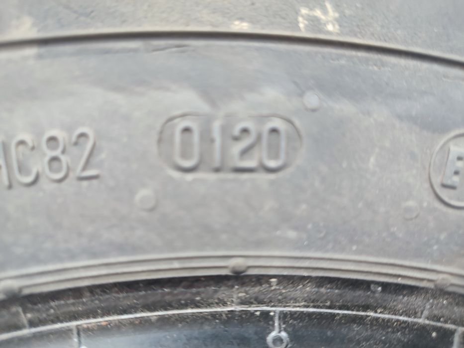 Pojedyncza opona Barum Vanis2 195/14C