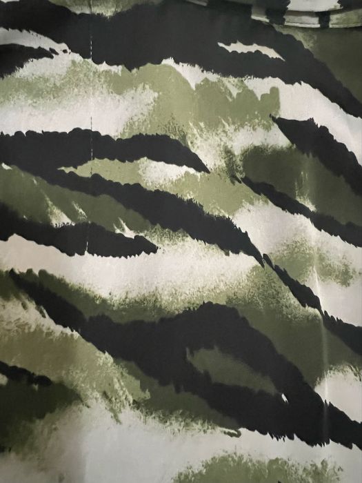 Camisa curta Bershka