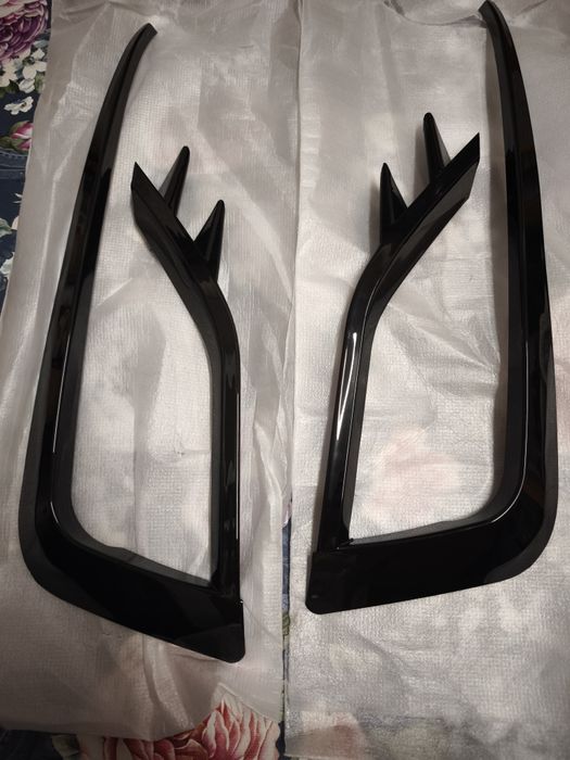 2x Grelha de Farol de Nevoeiro do Pára-Choques Dianteiro com Acabamento Estilo Faca de Vento e Canards para VW Golf 7 MK7 Golf7 MK

r: Preto Brilhante
