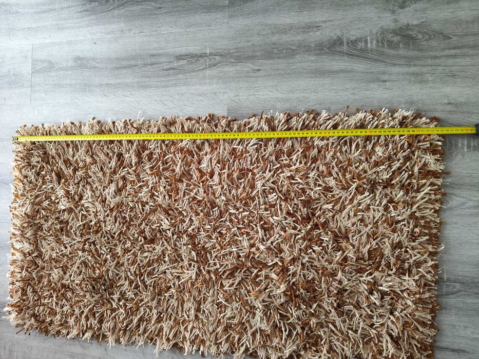 2 tapetes shaggy, beje e castanho, 1,15cm x 0,55cm