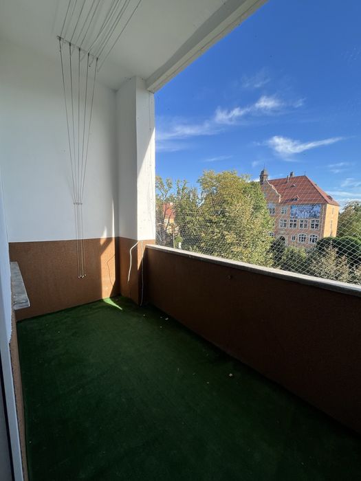 Przytulna kawalerka z balkonem
