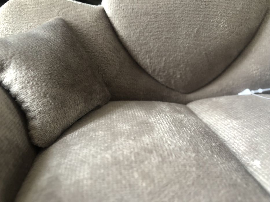 Elegancka szaktułka na biżuterię 48tknd