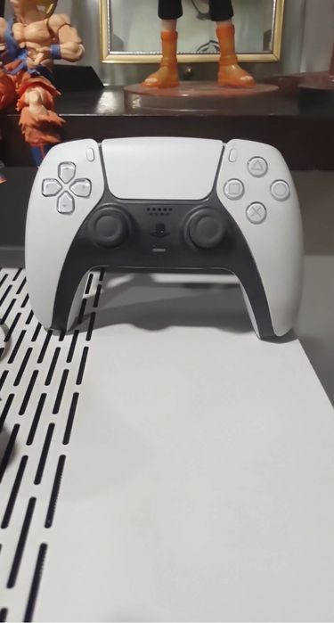 Ps5 fisico 825gb  com ecra 4k 60hz  portatil da G-story  mais um comando e spider man miles morales e spider man 2 em fisico