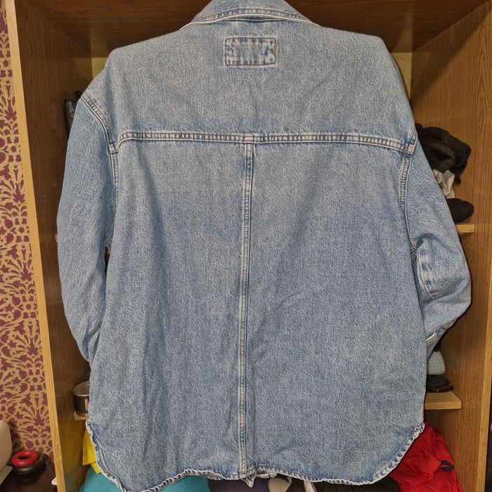 Продам джинсову рубашку