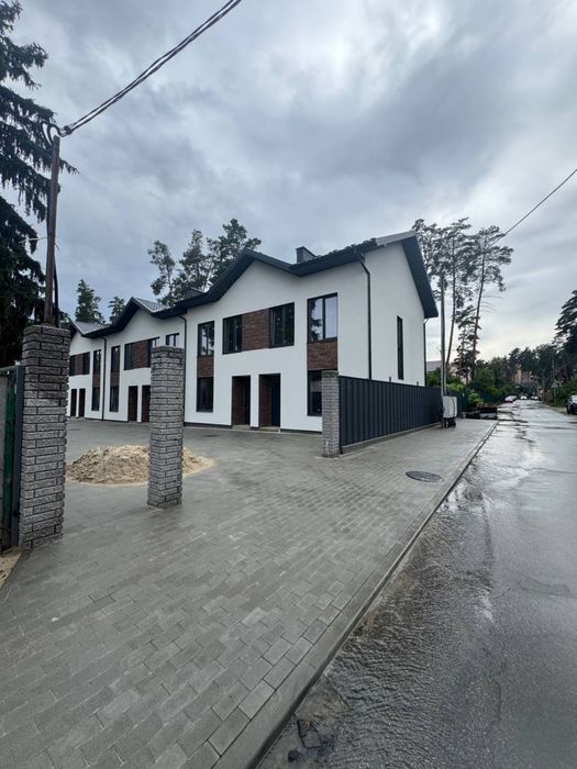 Чудовий таун хаус, сосни Центральний парк, газ, готовий.