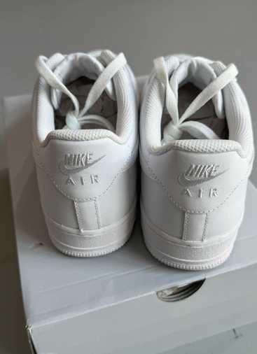Nike_Air_Force_1_Low_'07_White R.42