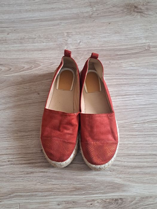 Czerwone espadryle