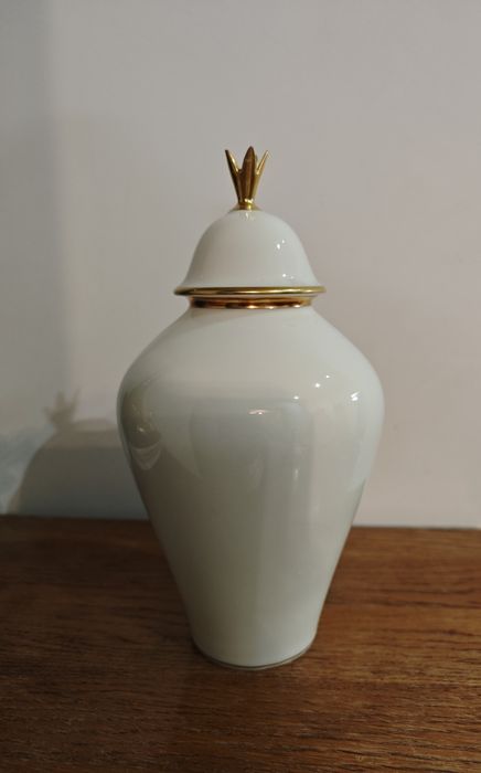 Amfora, biała porcelana Lindner Kueps Bavaria