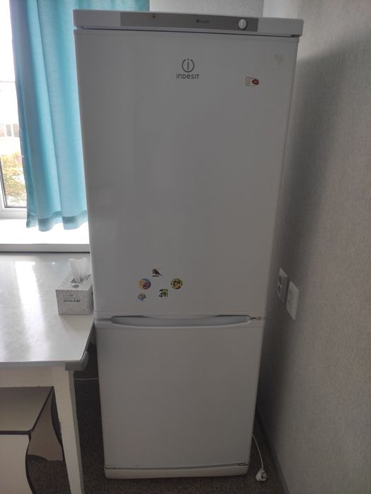 Холодильник продам по запчастям