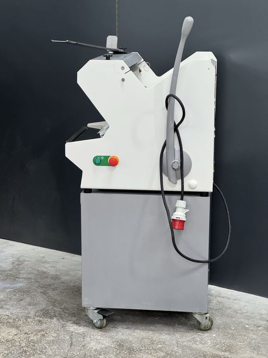 Хліборізка, хліборізальна машина Jac MJM 450/9