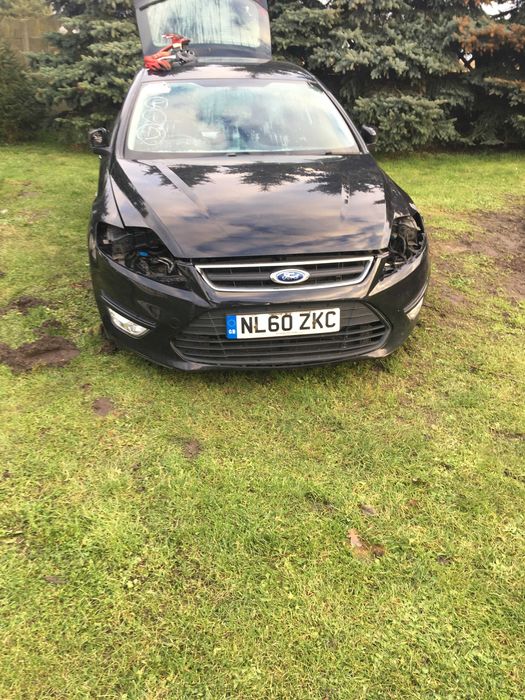 FORD MONDEO MK4 MK4 Szyba Czołowa Przednia Przód GRZANA  stan bdb