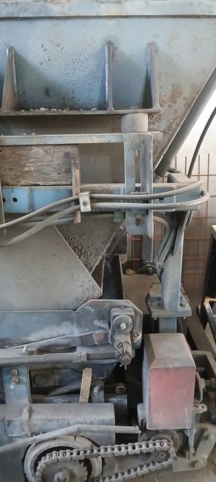 Wibroprasa pustaczarka