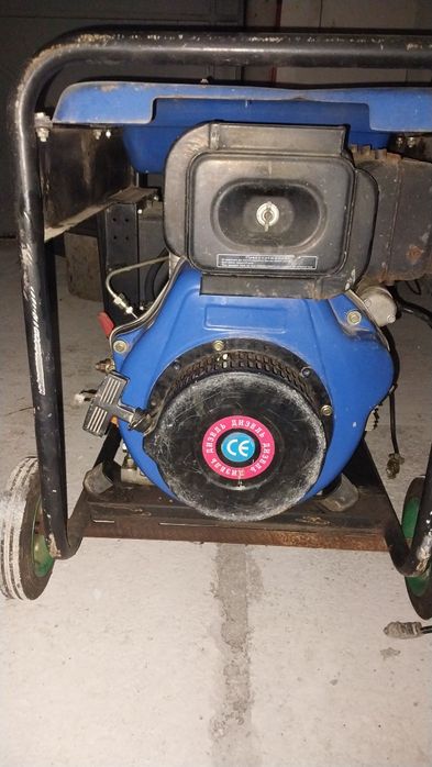 Продам дизельный генератор