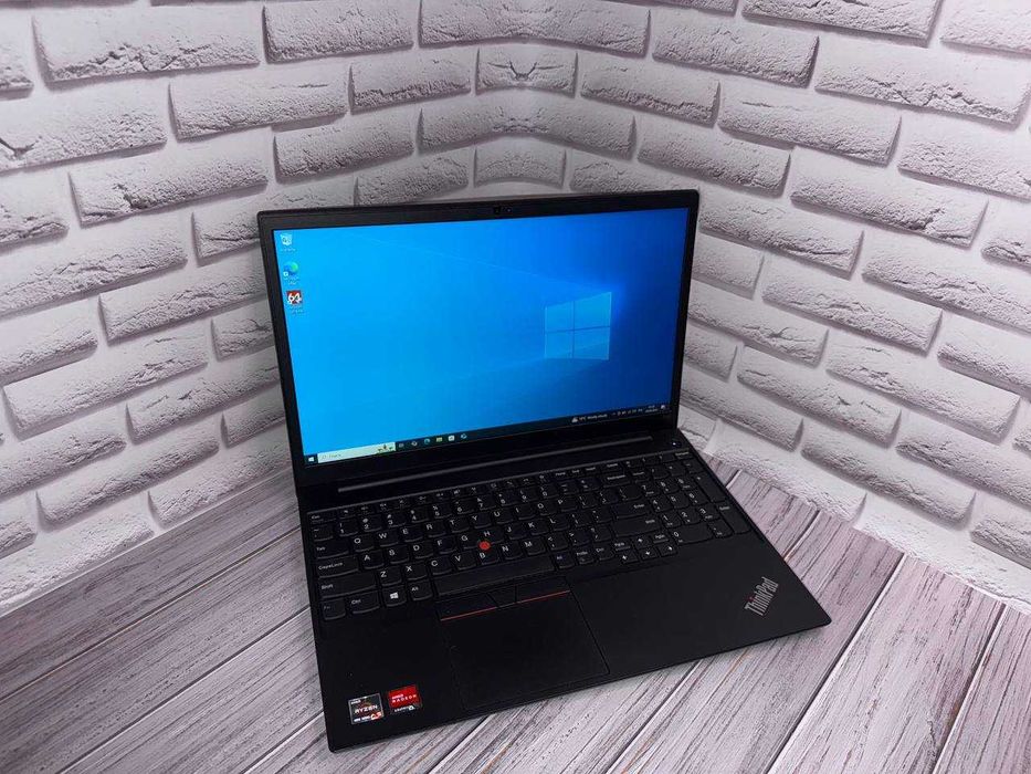 Lenovo ThinkPad E15 Gen 2 | Ryzen 5 4500u | 8GB Ram | 256 GB SSD