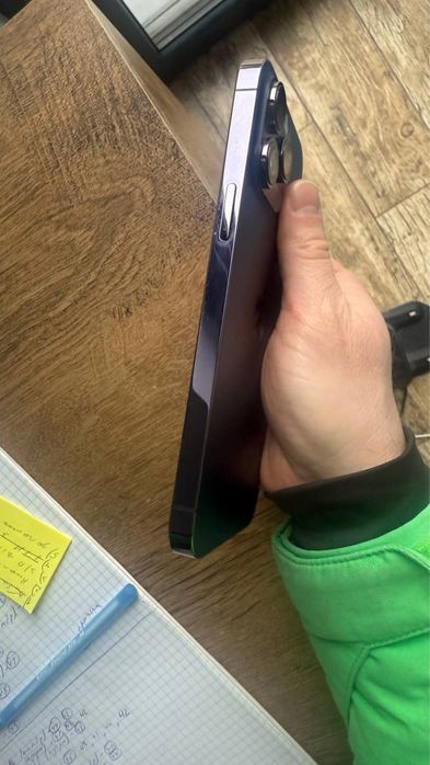 Продам iPhone 14 pro max 256 g.