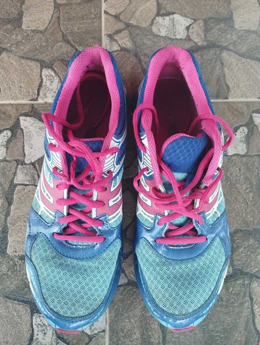 Кросівки для спорту