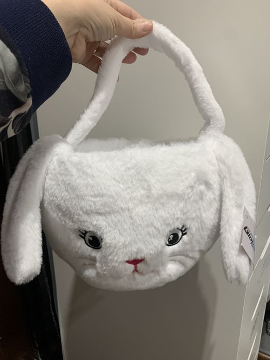 Koszyk wielkanocny  pluszowy dla dzieci