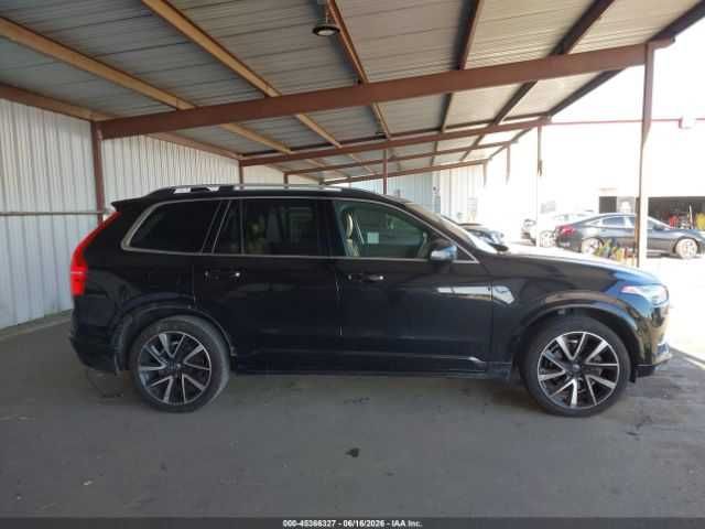 2018 Volvo XC90 T6 MOMENTUM
