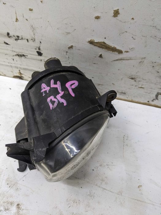 Audi A4 B5 FL Lampa Halogen Przeciwmgielny Lewy Lewa Przód LP