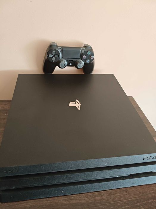 PlayStation 4 Pro 1TB (Rewizja CUH-7116B) + Oryginalny Karton + Pad