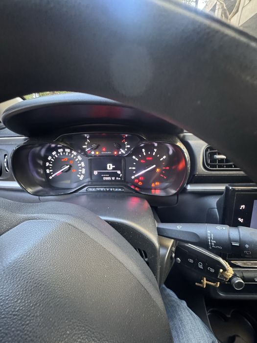 Citroen c3 1.2 de 2019 com pequeno sinistro