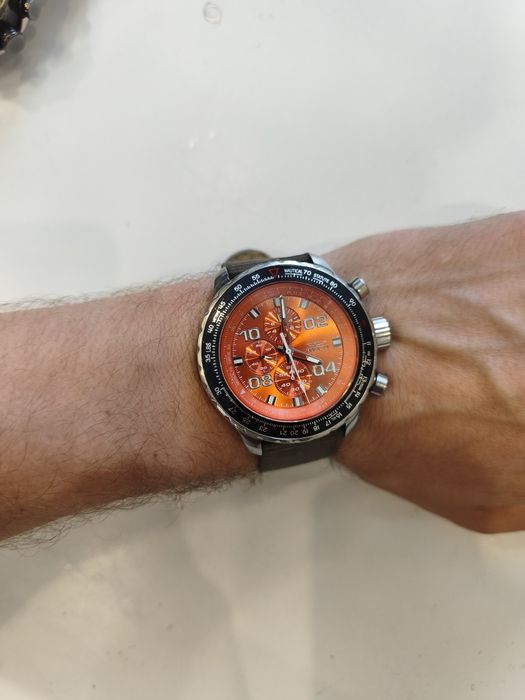 Наручний годинник, часи Інвікта invicta aviator 18780