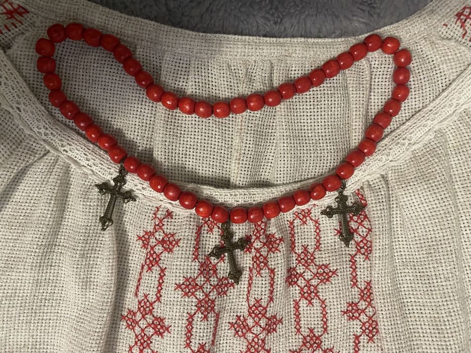 Фартух, пояс до українського строю, вишиванки, припинда, буси