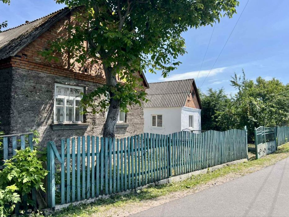 Будинок з жилою літньою кухнею село Іванів Вінницька область