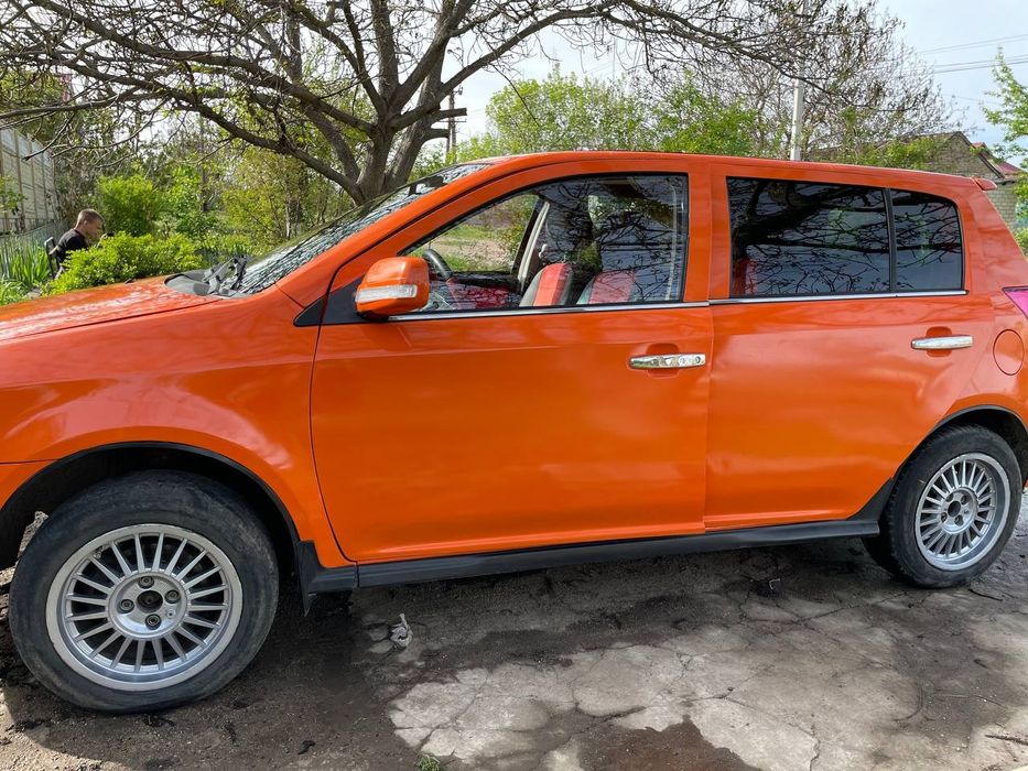 Джилі мк кросс 2013 року