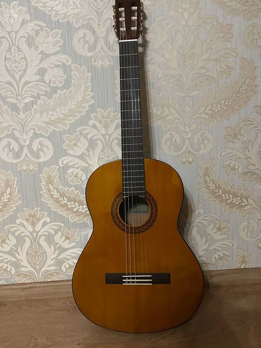 Нова класична гітара Yamaha C40, 4/4, з коробкою