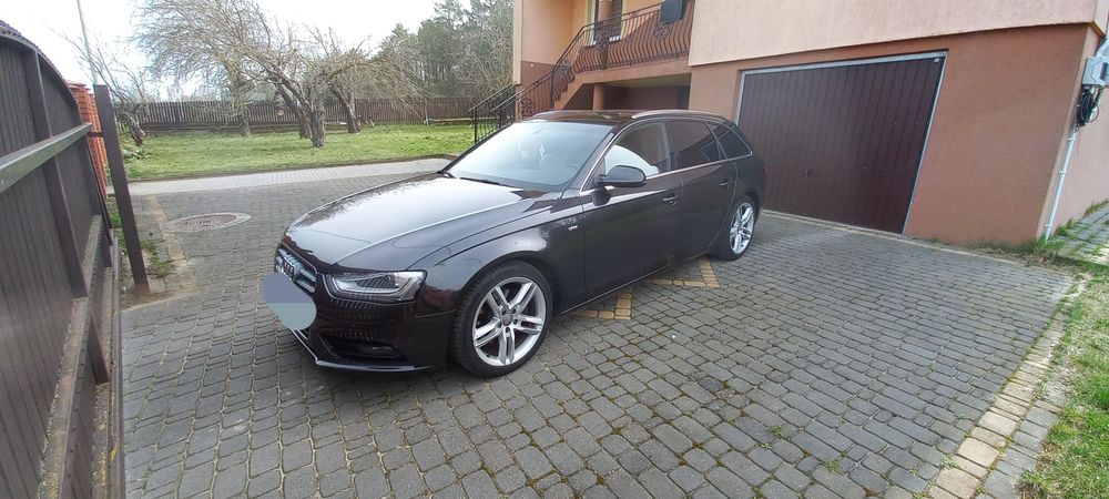 Audi a4 b8 2.0 tdi 143km s line
