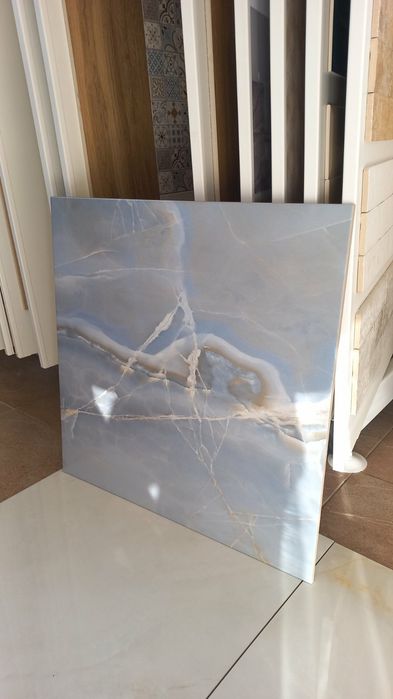 Керамогранит 607×607