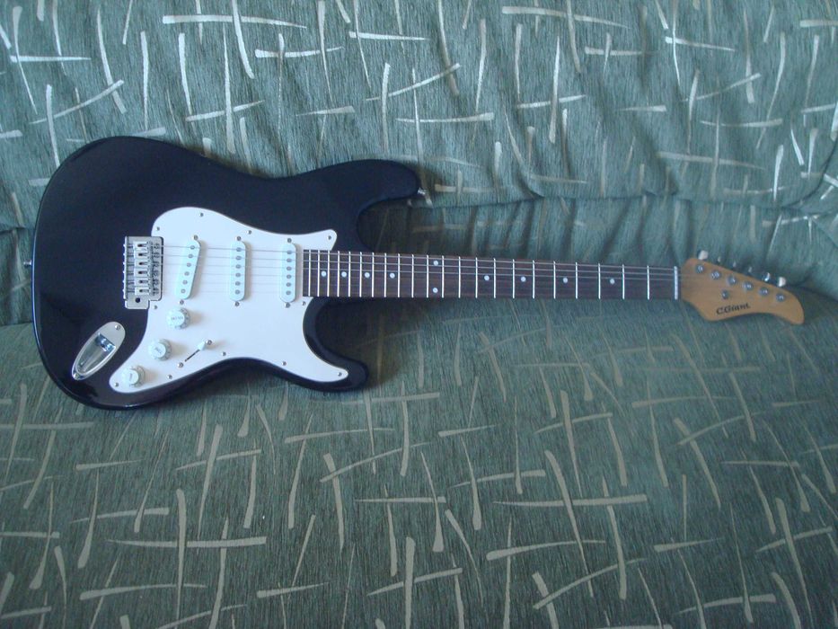 Продам электрогитару Harley Benton, C,Giant
