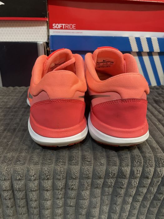 Оригінальні кросівки Nike Flex Run 41(26,5см)
