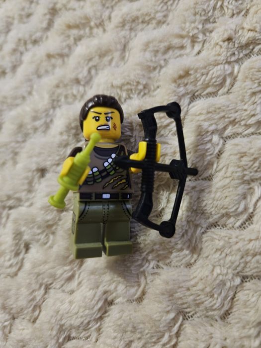 Minifigurka Lego Dino hunter/ Tropicielka