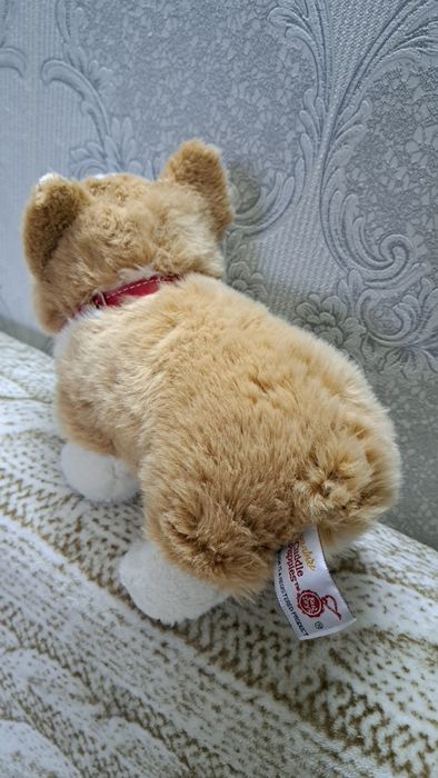 Коргі від Keel Toys.