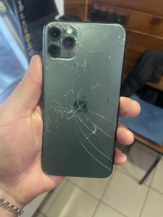 Продам айфон 11 про макс 256