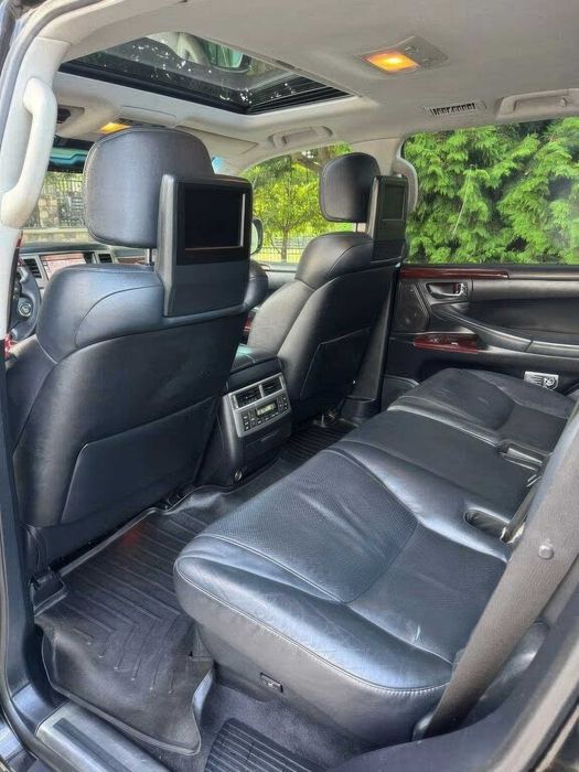 Lexus LX 570      2015