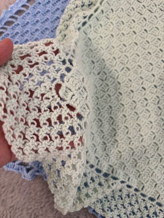 2 mantas costuradas á mão para bébé