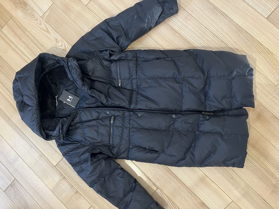 Пуховик under armour жіночий