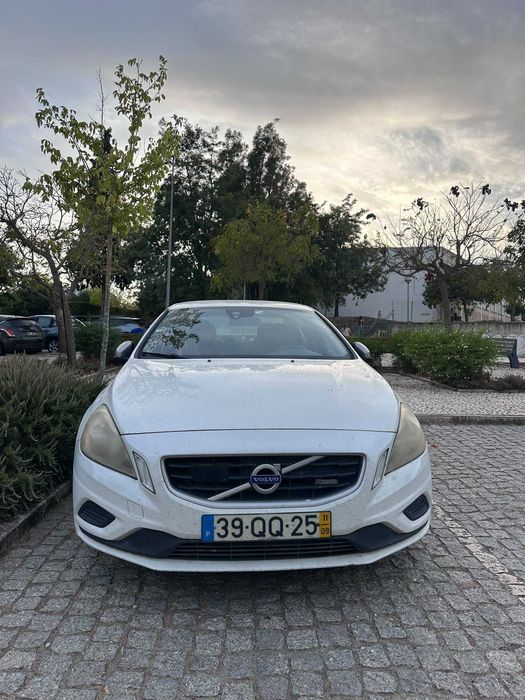VOLVO S60 D2 R-DESIGN | 2011 |