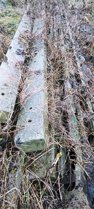 Sprzedam sześć słupów